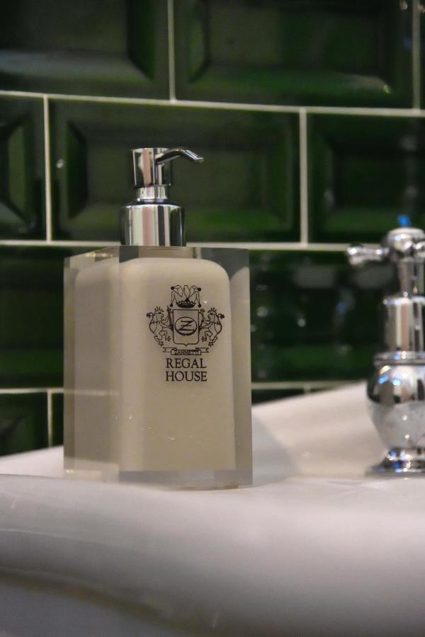 Regal House Roma Capucci 6 Hotell Eksteriør bilde