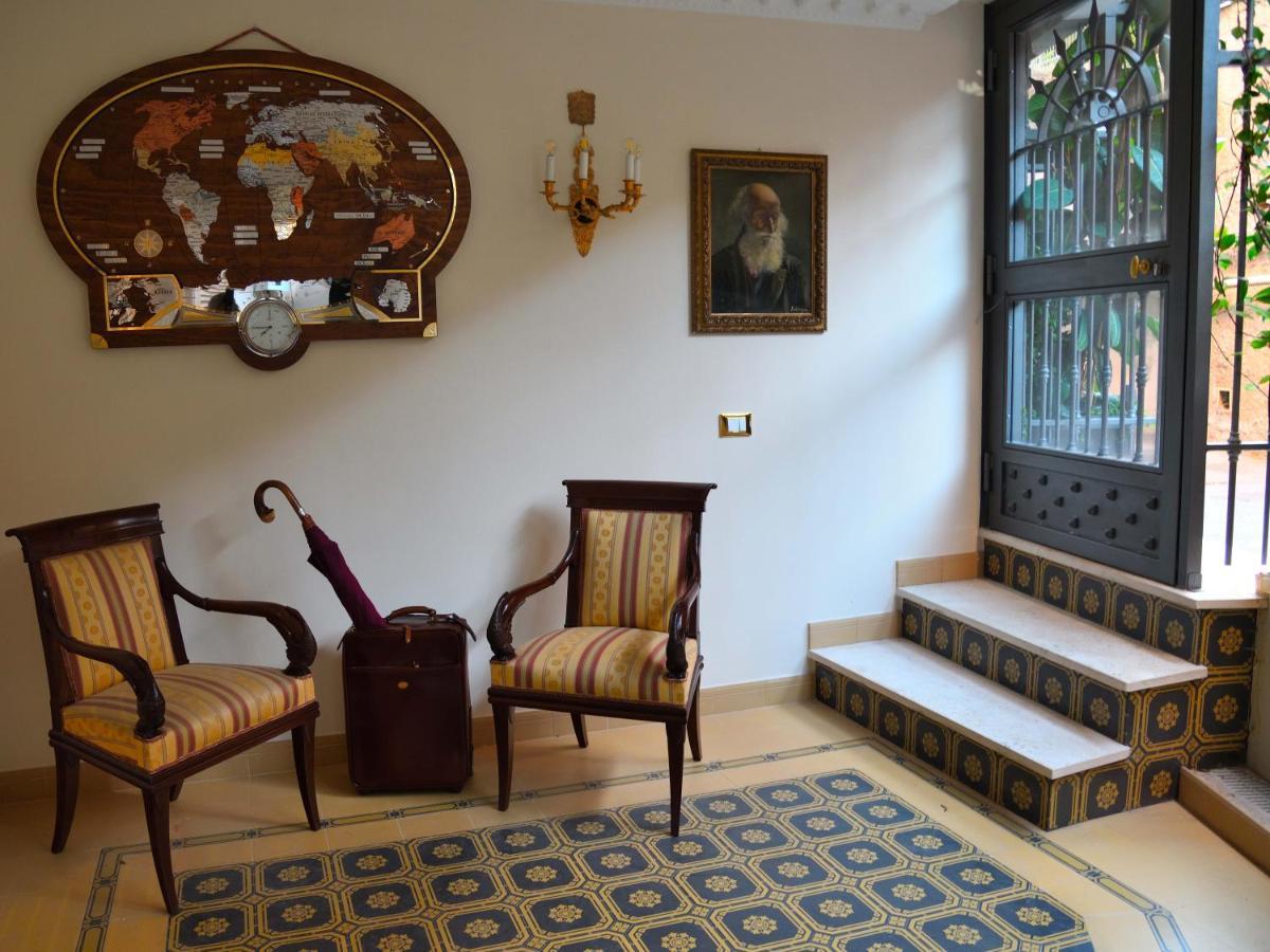 Regal House Roma Capucci 6 Hotell Eksteriør bilde