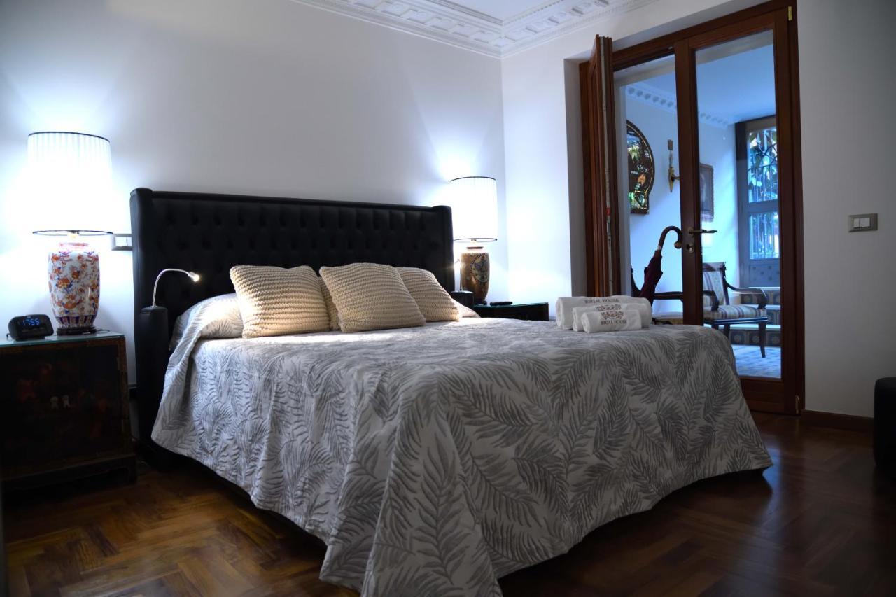 Regal House Roma Capucci 6 Hotell Eksteriør bilde