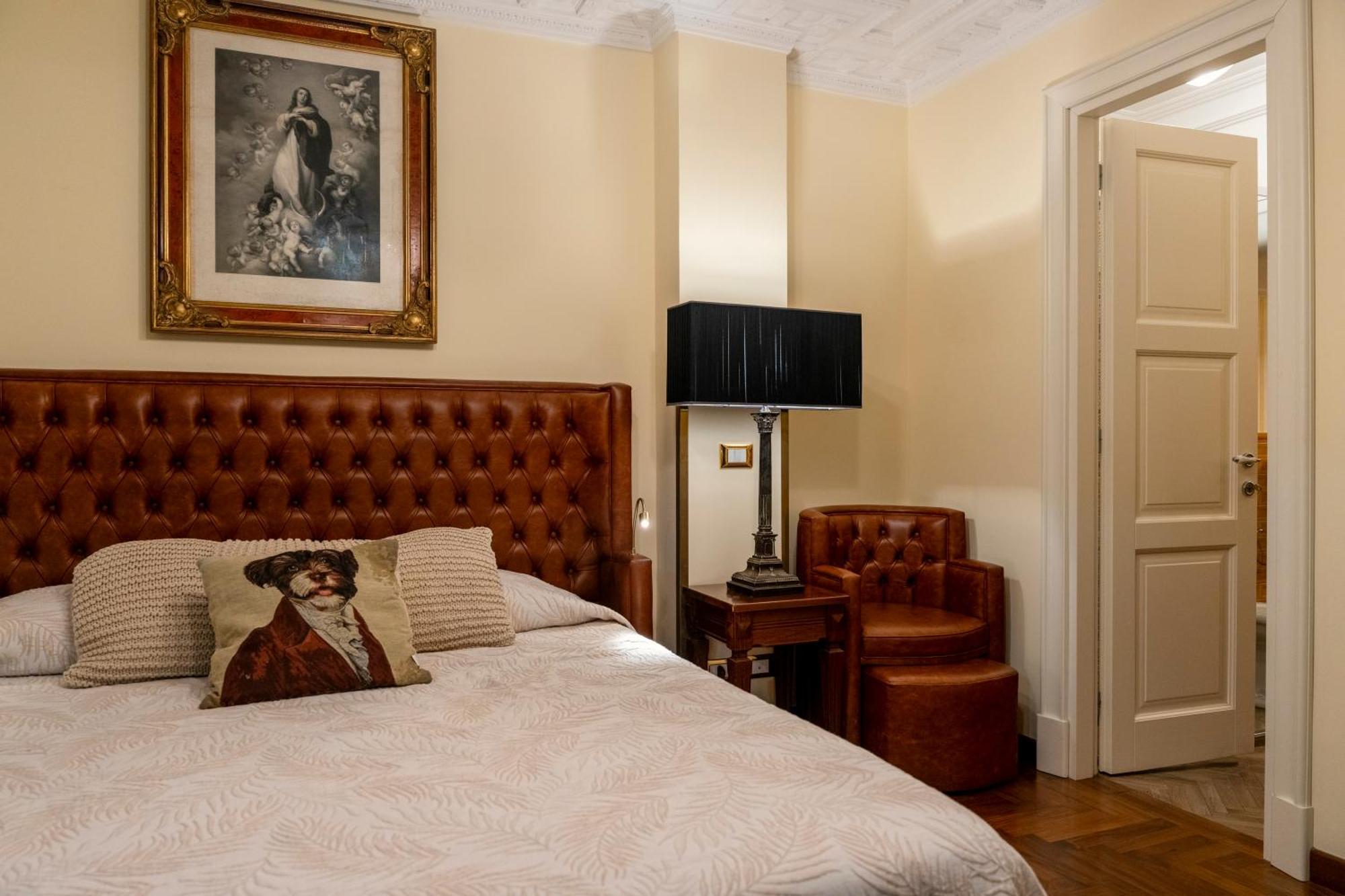 Regal House Roma Capucci 6 Hotell Eksteriør bilde